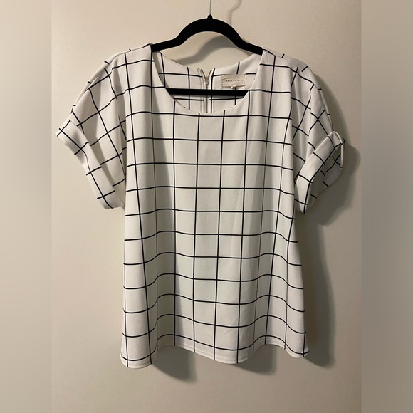 Melloday Top with zipper detail - Picture 1 of 5